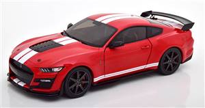 Ford Mustang Shelby GT 500 Fast Track red white