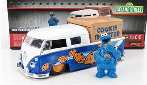  JADA - VOLKSWAGEN - T1 DOUBLE CABINE PICK-UP WITH SESAME STREET COOKIE MONSTER FIGURE 1962